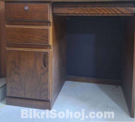 Dressing table